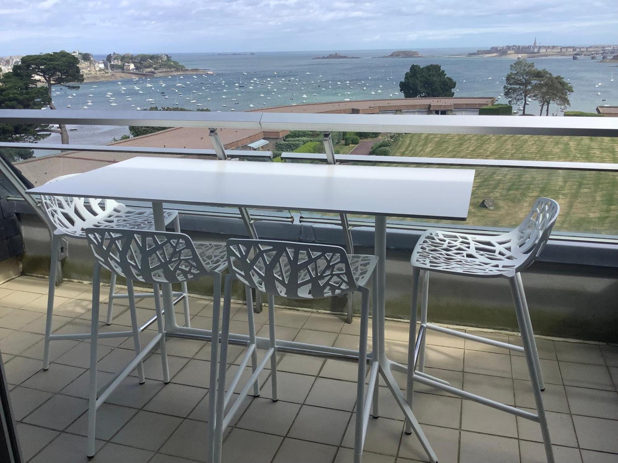 HEOL - appartement 2 chambres - vue mer et parking Dinard Extérieur photo